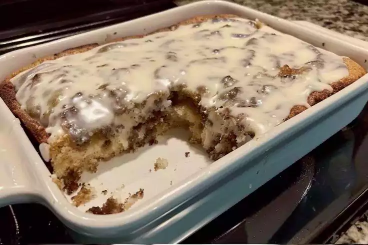 Keto Cinnamon Roll Cake