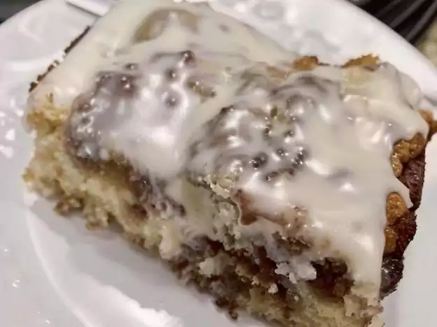 Keto Cinnamon Roll Cake