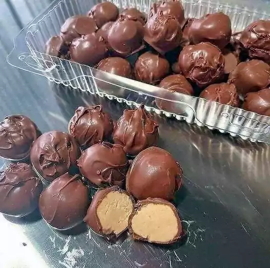 Keto Peanut Butter Balls